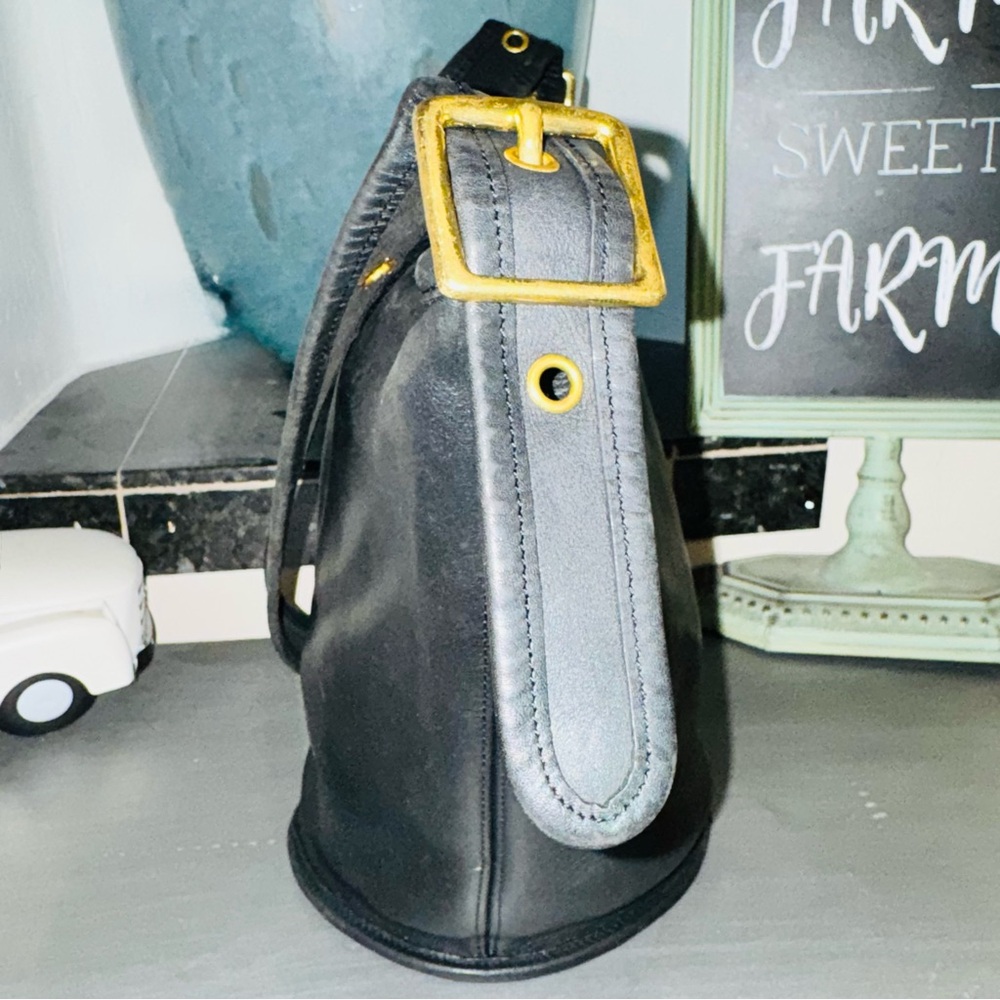 Coach 1993 Helen Berg's Legacy Bucket Bag - Black Glove-tanned leather & brass - Picture 9 of 16